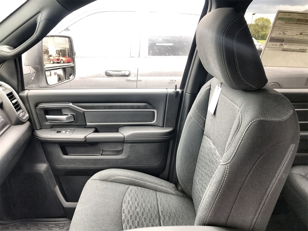 2026 Ram 2500 Big Horn photo 23
