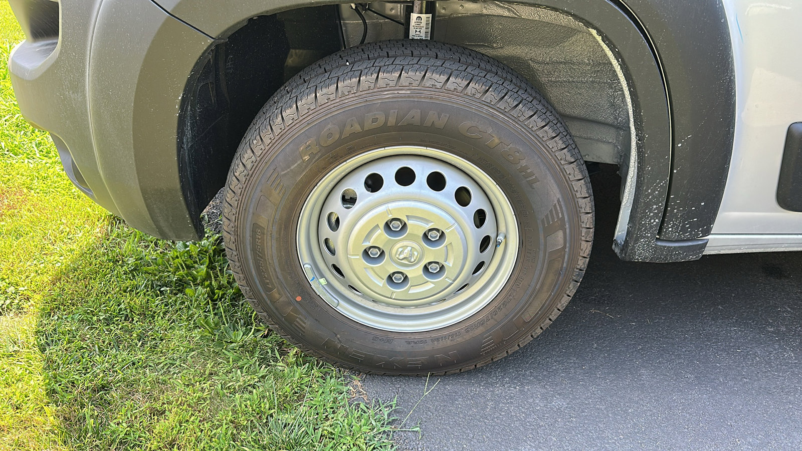 2025 Ram ProMaster 2500 photo 3