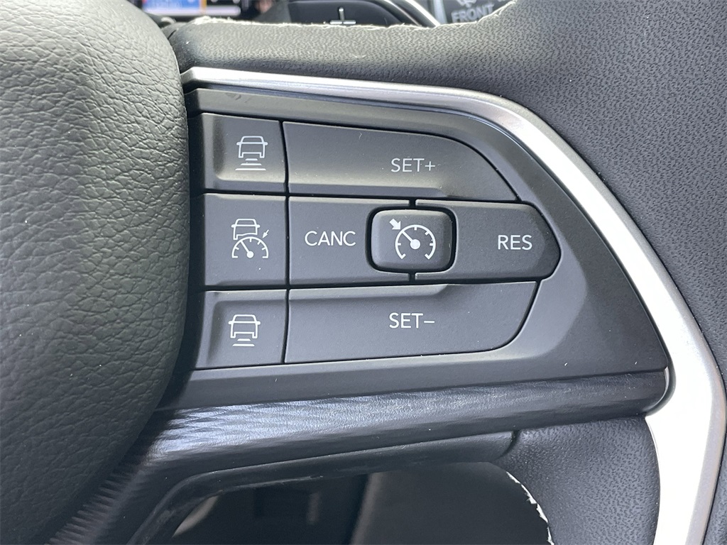 2025 Jeep Grand Cherokee Laredo photo 21