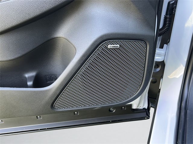 2025 Mitsubishi Outlander SE photo 38