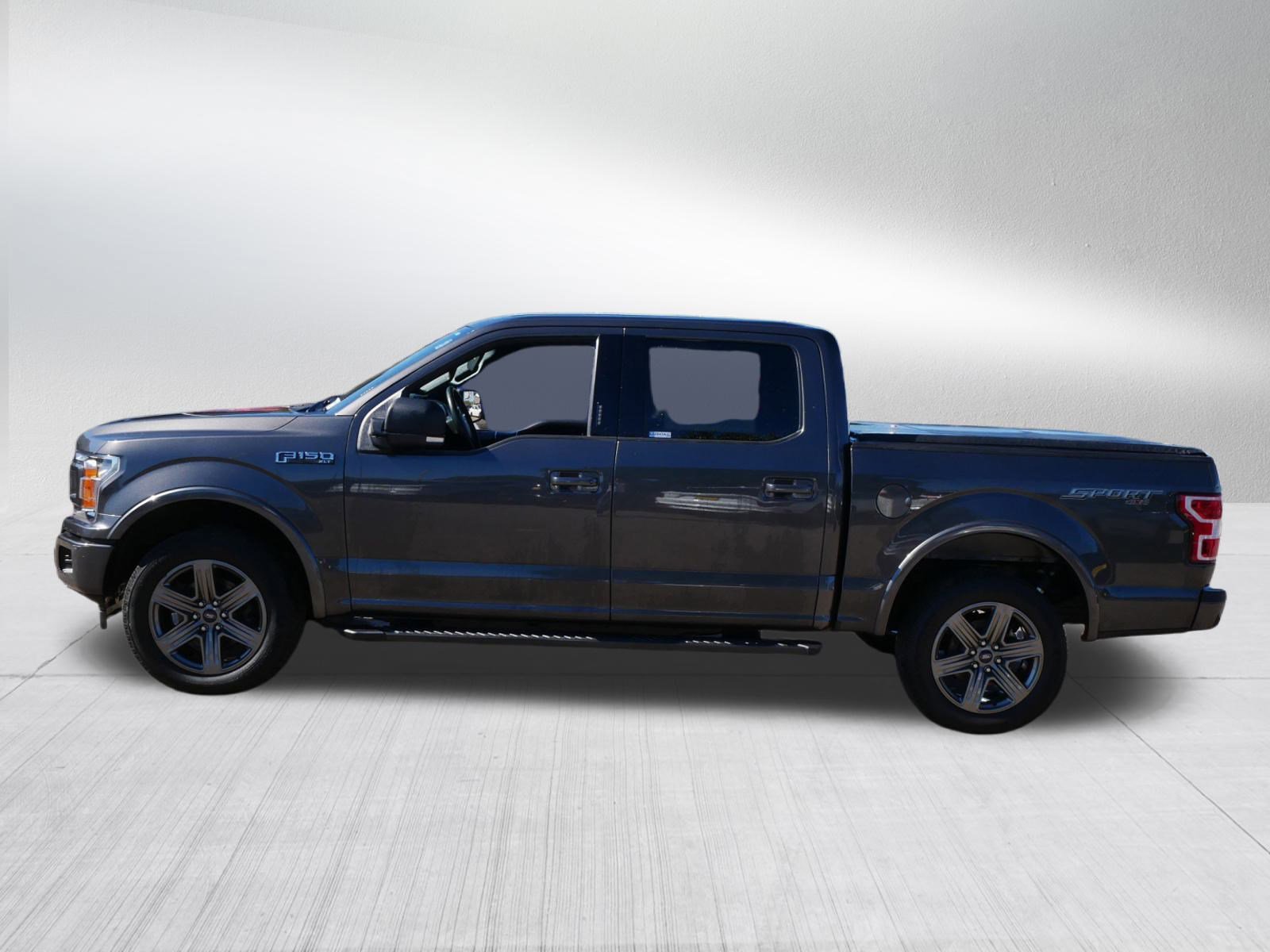 2020 Ford F-150 XLT photo 4