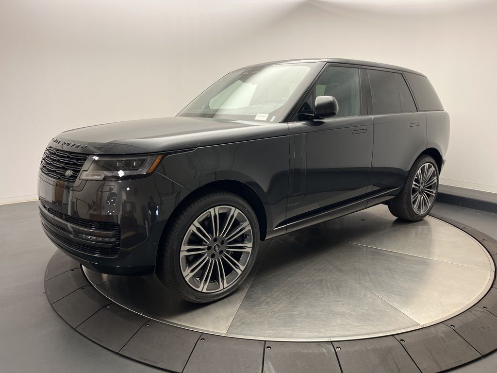 2025 Land Rover Range Rover SE's photo