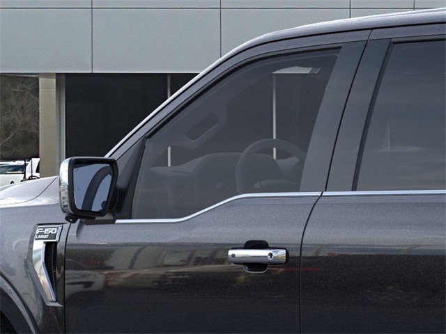 2025 Ford F-150 Lariat photo 18