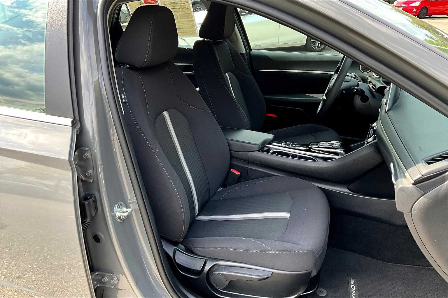 2022 Hyundai Sonata SEL photo 8
