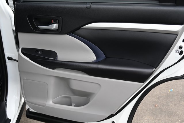 2019 Toyota Highlander XLE photo 19