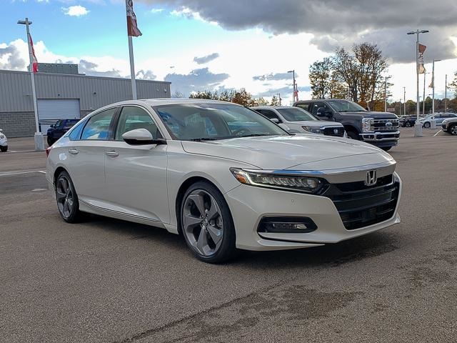 2020 Honda Accord Touring 2.0T photo 3