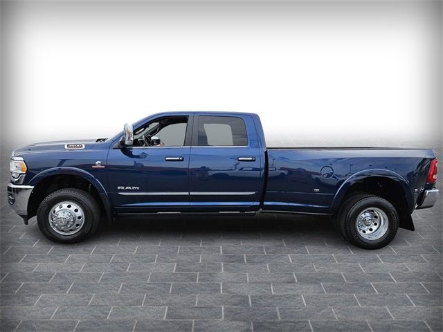 2022 Ram 3500 Limited photo 4