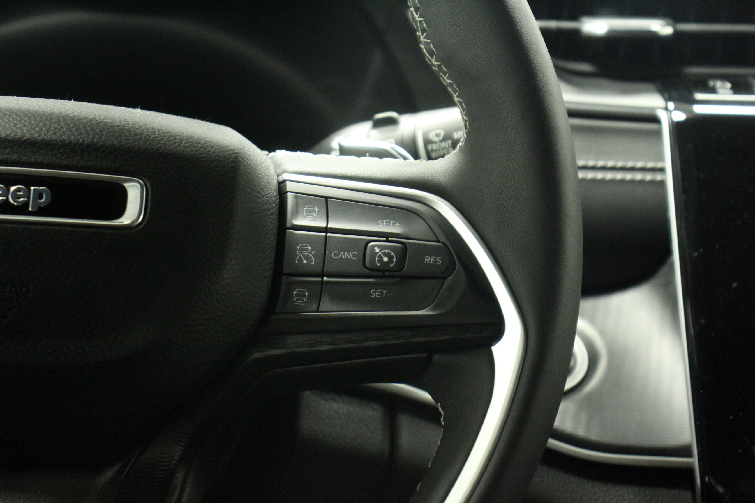 2023 Jeep Grand Cherokee Altitude photo 16