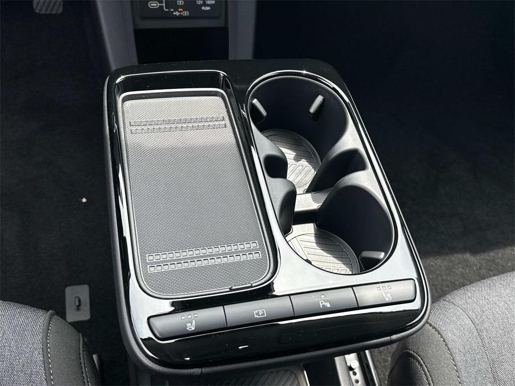 2025 Hyundai Ioniq 5 SE photo 4