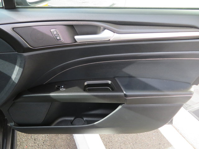 2020 Ford Fusion Titanium photo 12