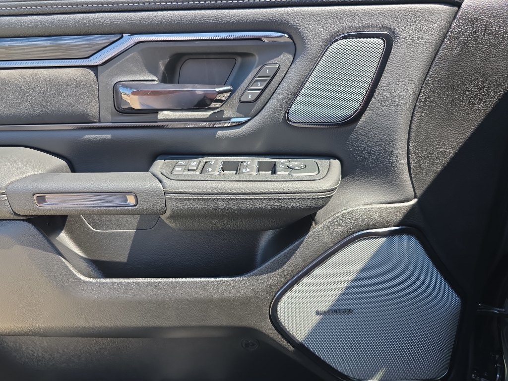 2026 Ram 1500 Rebel photo 9