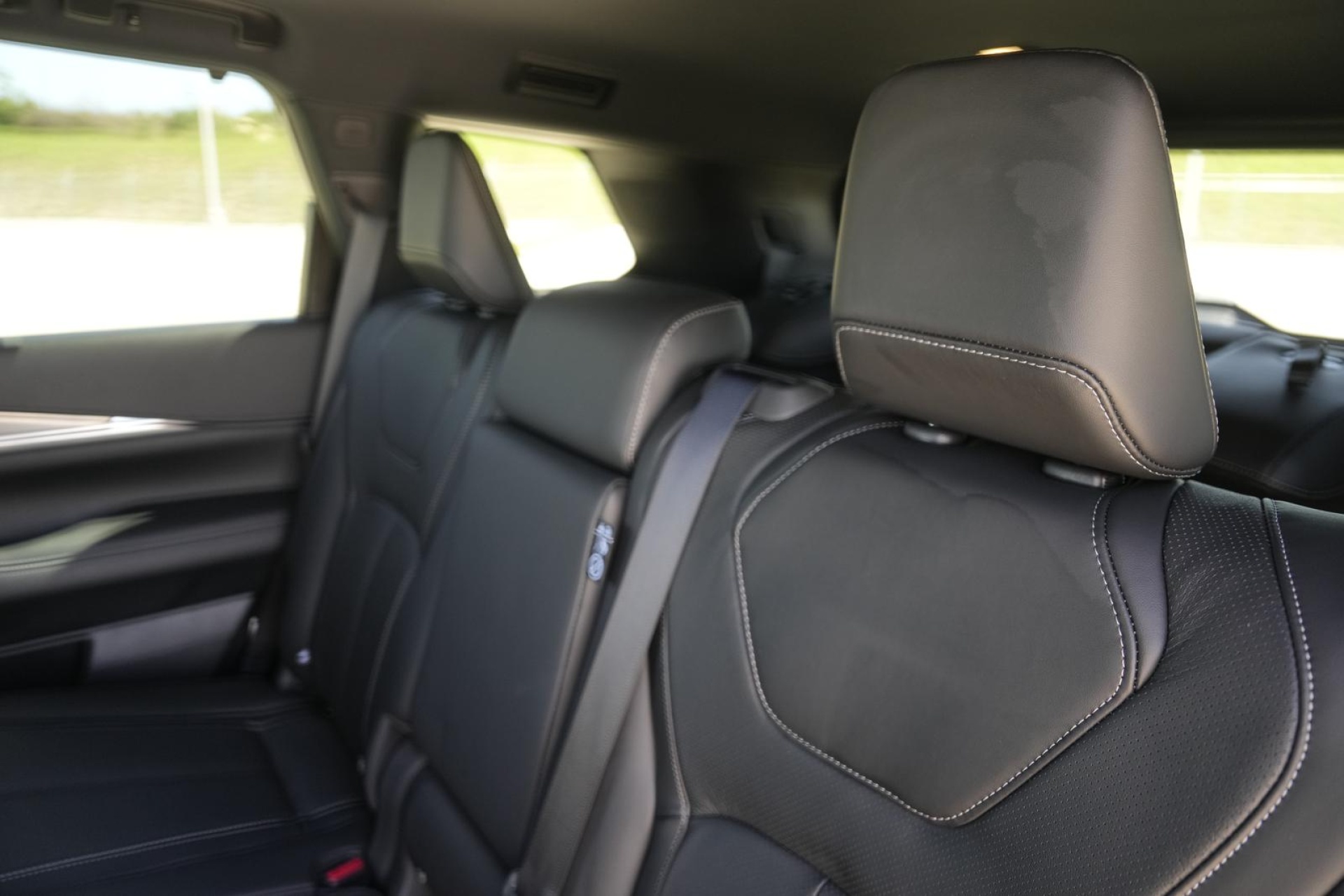 2025 Infiniti QX60 Luxe AWD photo 7