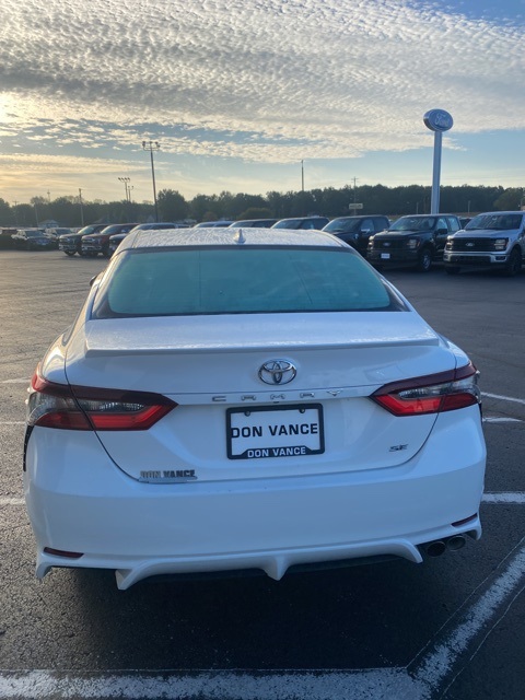 2024 Toyota Camry SE photo 7