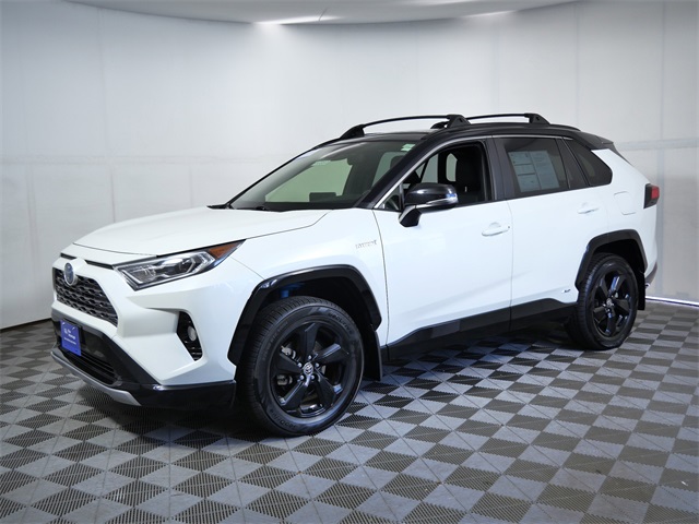 2020 Toyota RAV4 Hybrid XSE photo 4