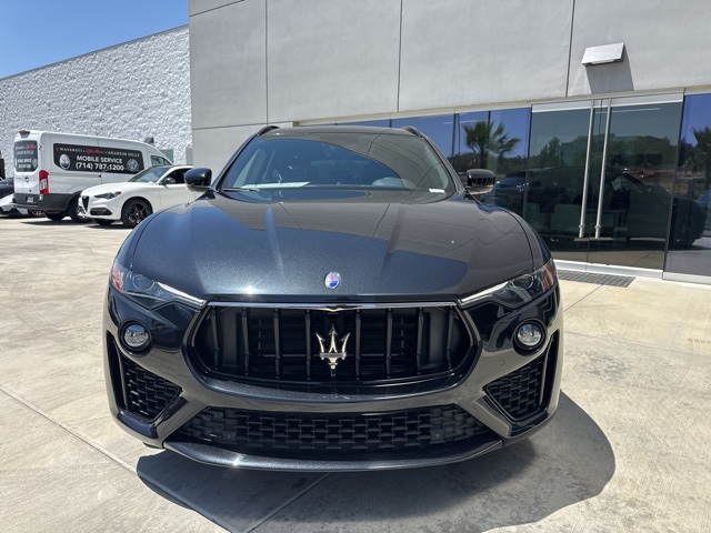 2021 Maserati Levante Base photo 2