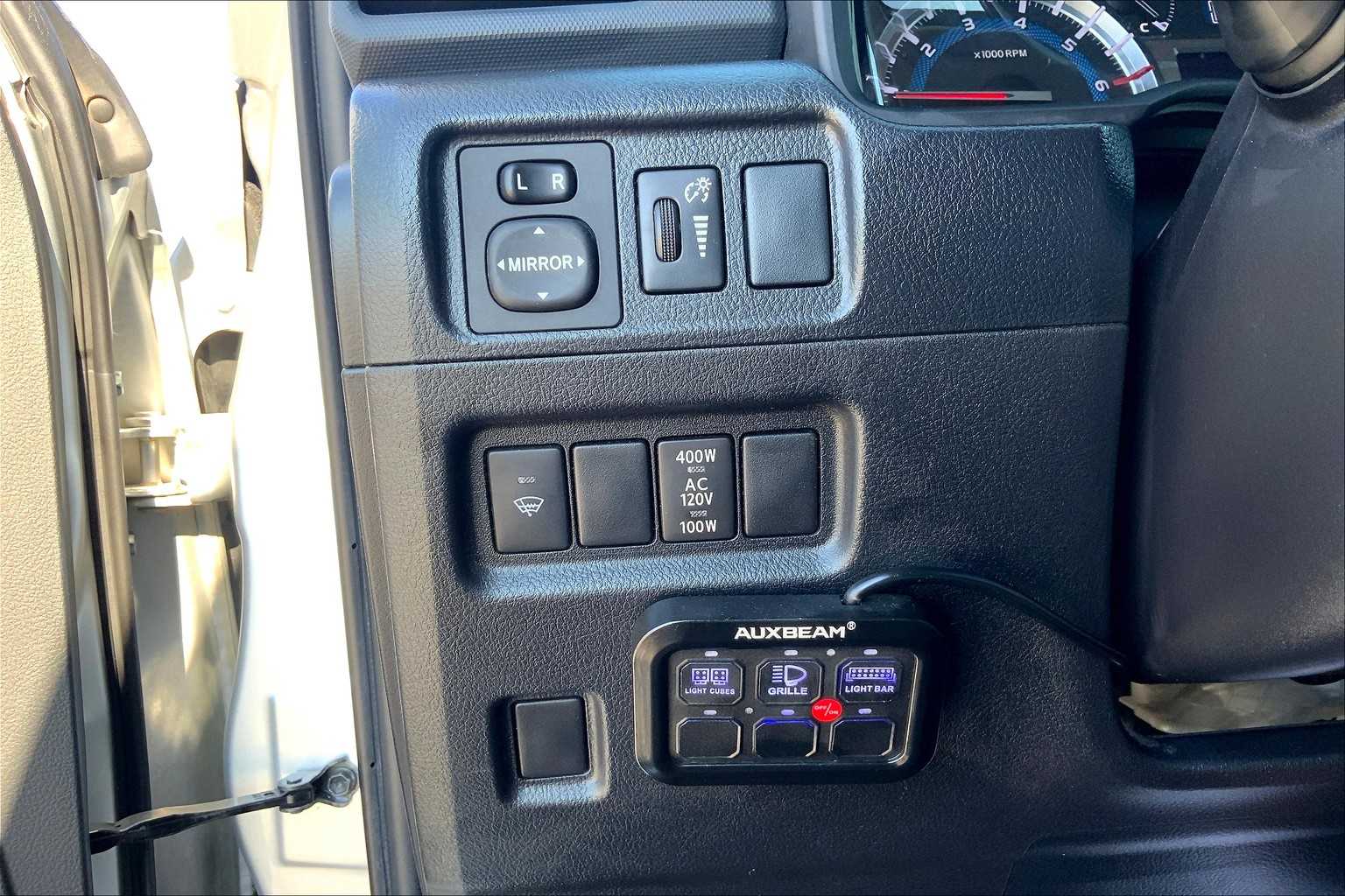 2018 Toyota 4Runner TRD Premium photo 30