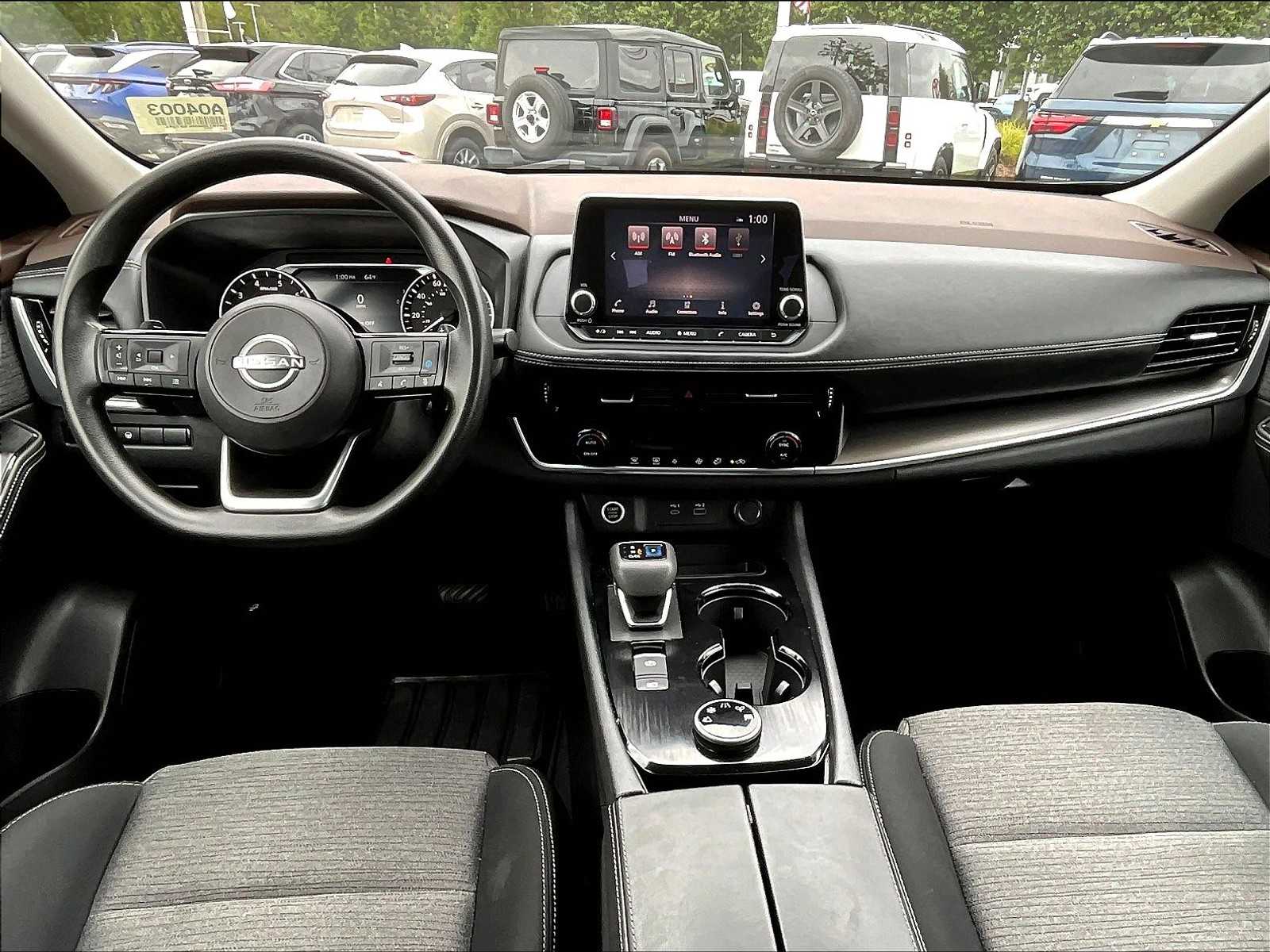 2022 Nissan Rogue SV photo 20