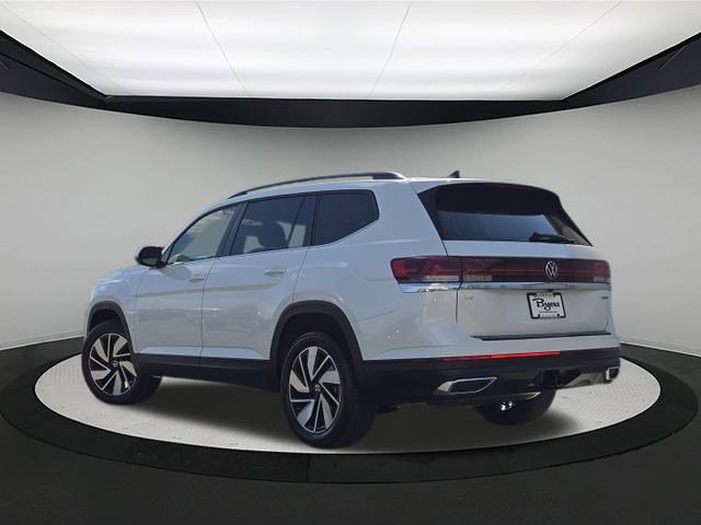 2026 Volkswagen Atlas SE Technology photo 2