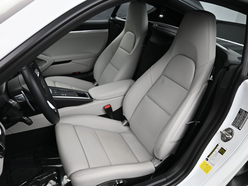2023 Porsche Cayman GTS 4.0 photo 4