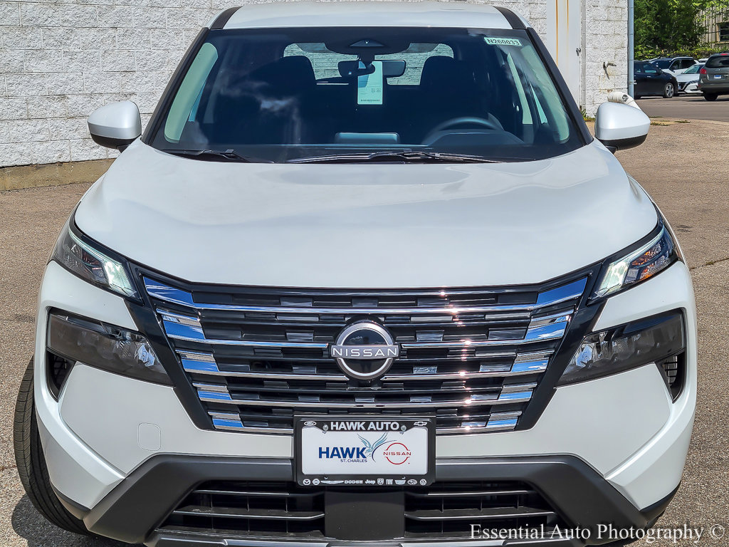 2026 Nissan Rogue SV photo 4