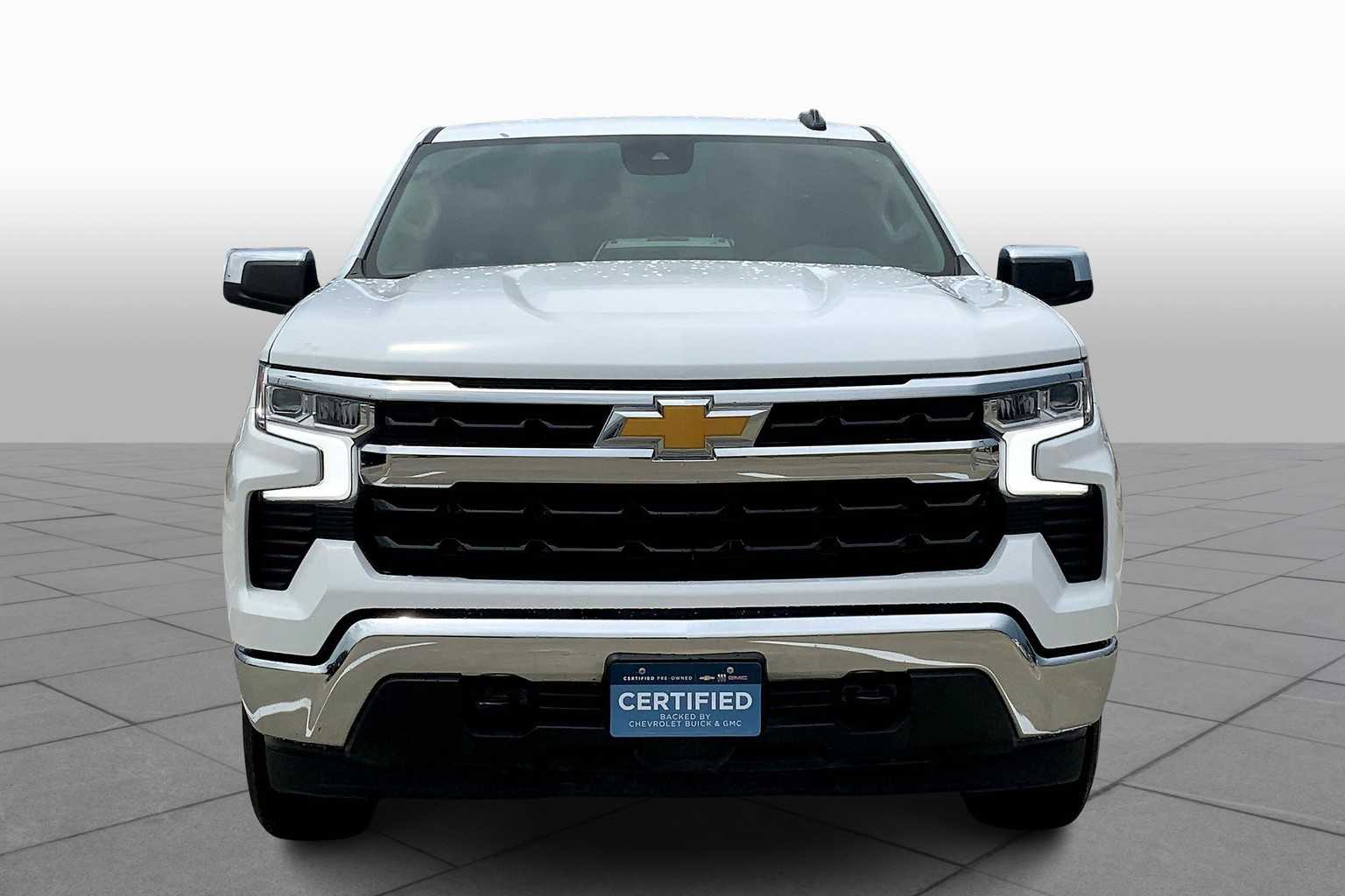 2024 Chevrolet Silverado 1500 LT photo 3