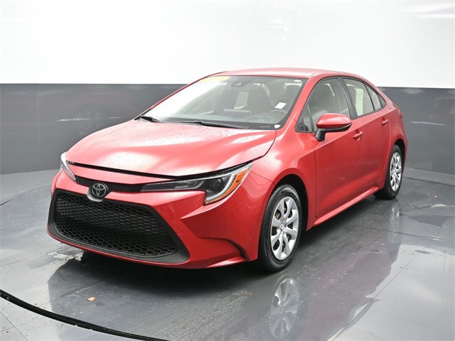 2021 Toyota Corolla LE's photo
