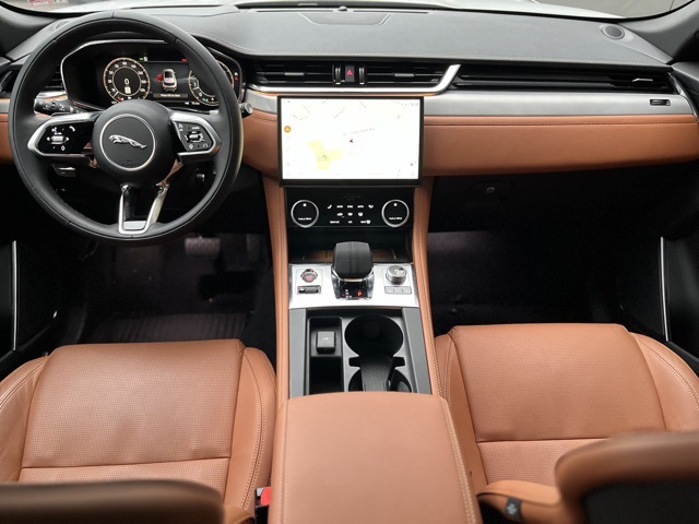 2024 Jaguar F-PACE P400 R-Dynamic S photo 4