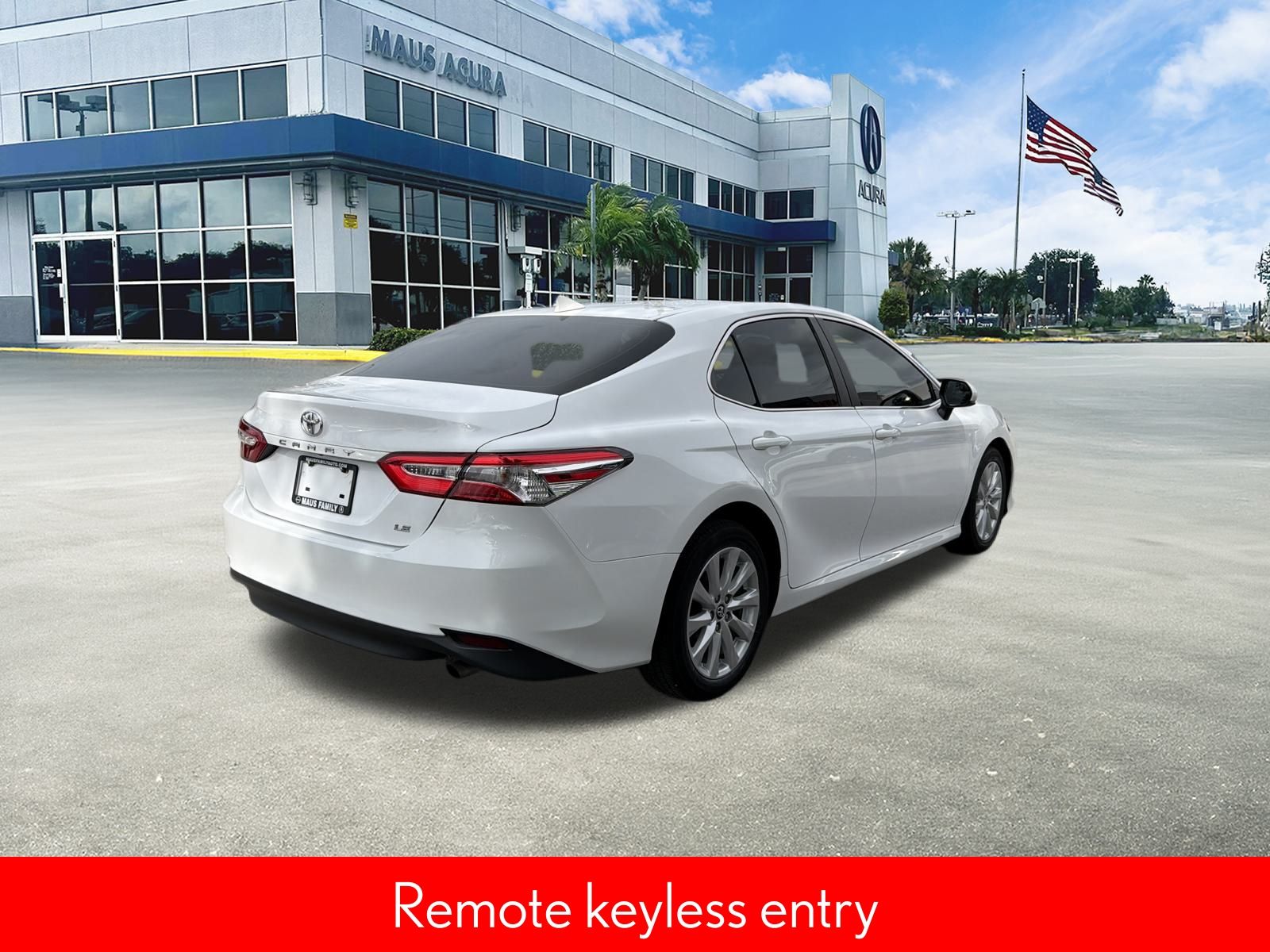 2019 Toyota Camry LE photo 3