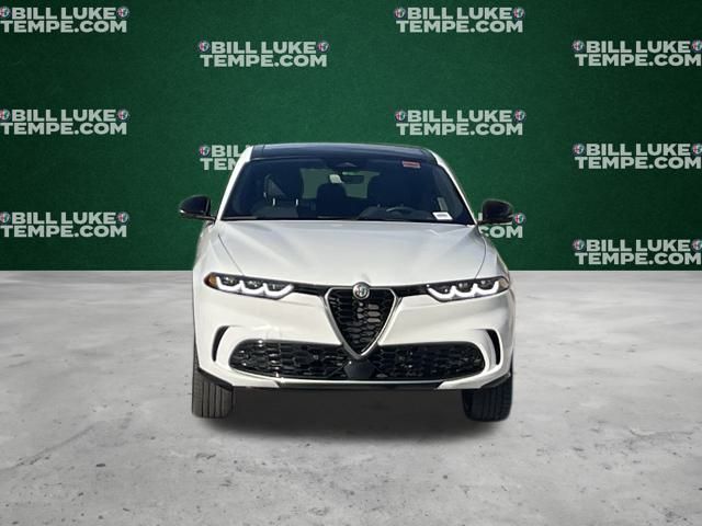 2024 Alfa Romeo Tonale Ti photo 2