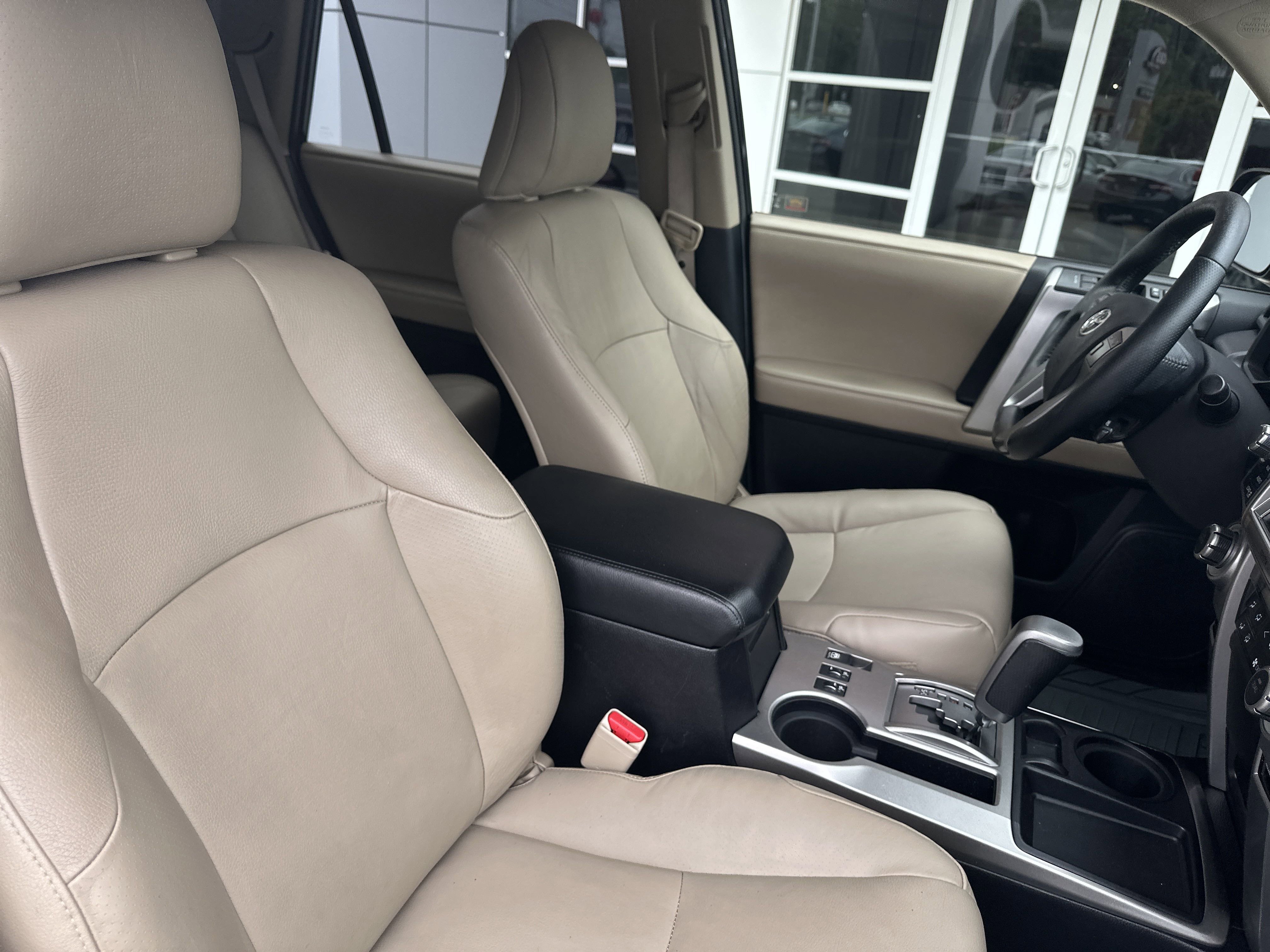 2011 Toyota 4Runner SR5 photo 16