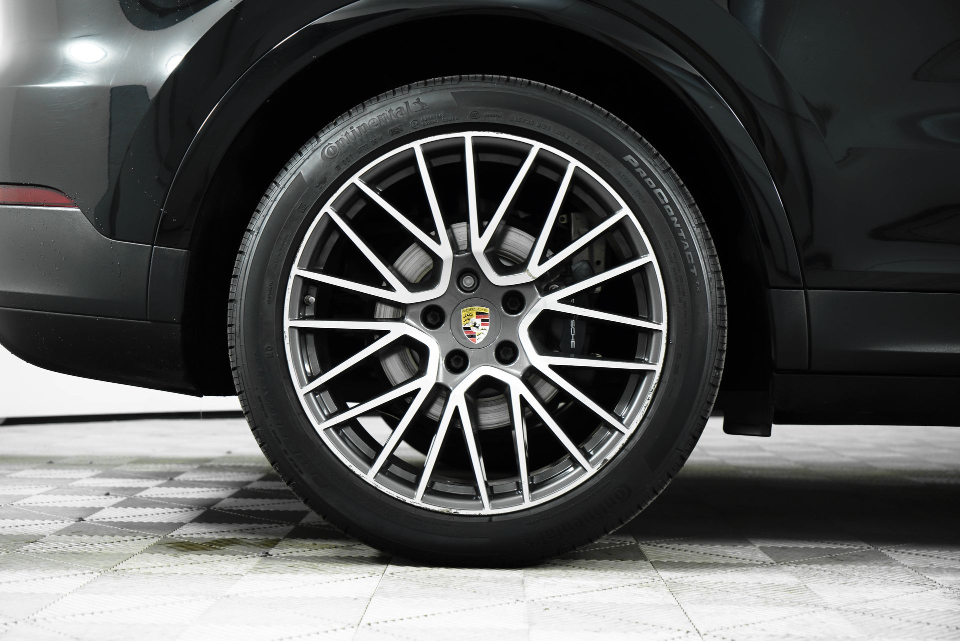 2020 Porsche Cayenne Base photo 10