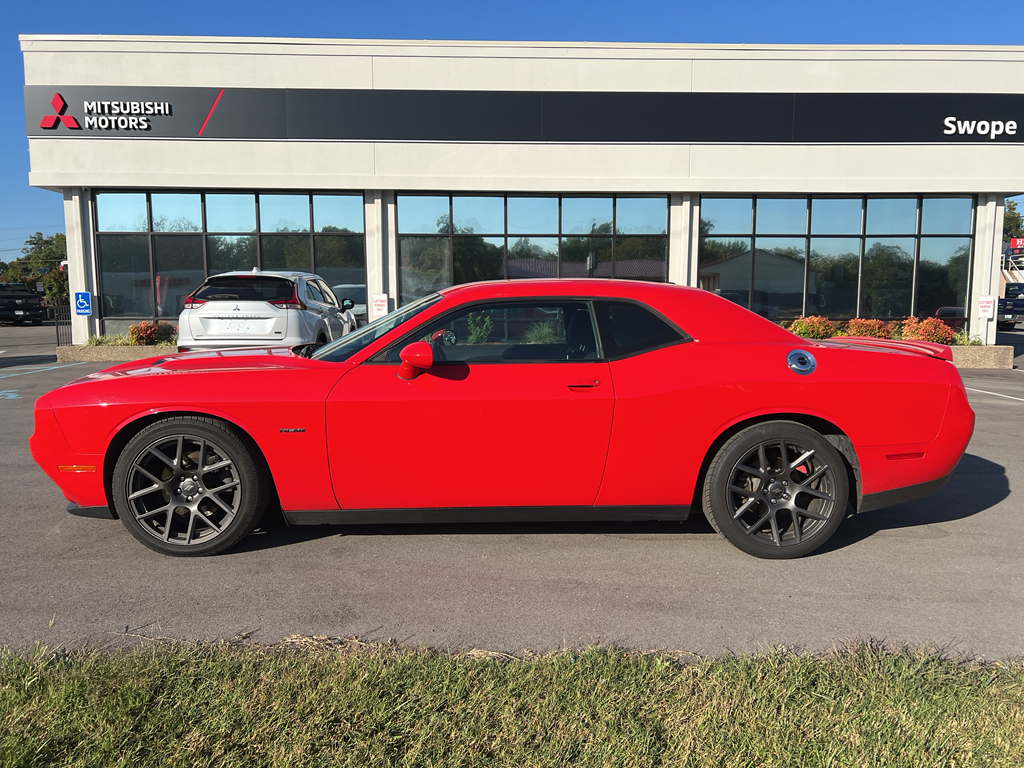 2018 Dodge Challenger R/T photo 4