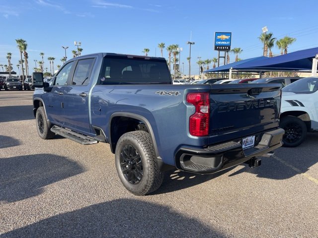 2025 Chevrolet Silverado 2500HD Custom photo 5