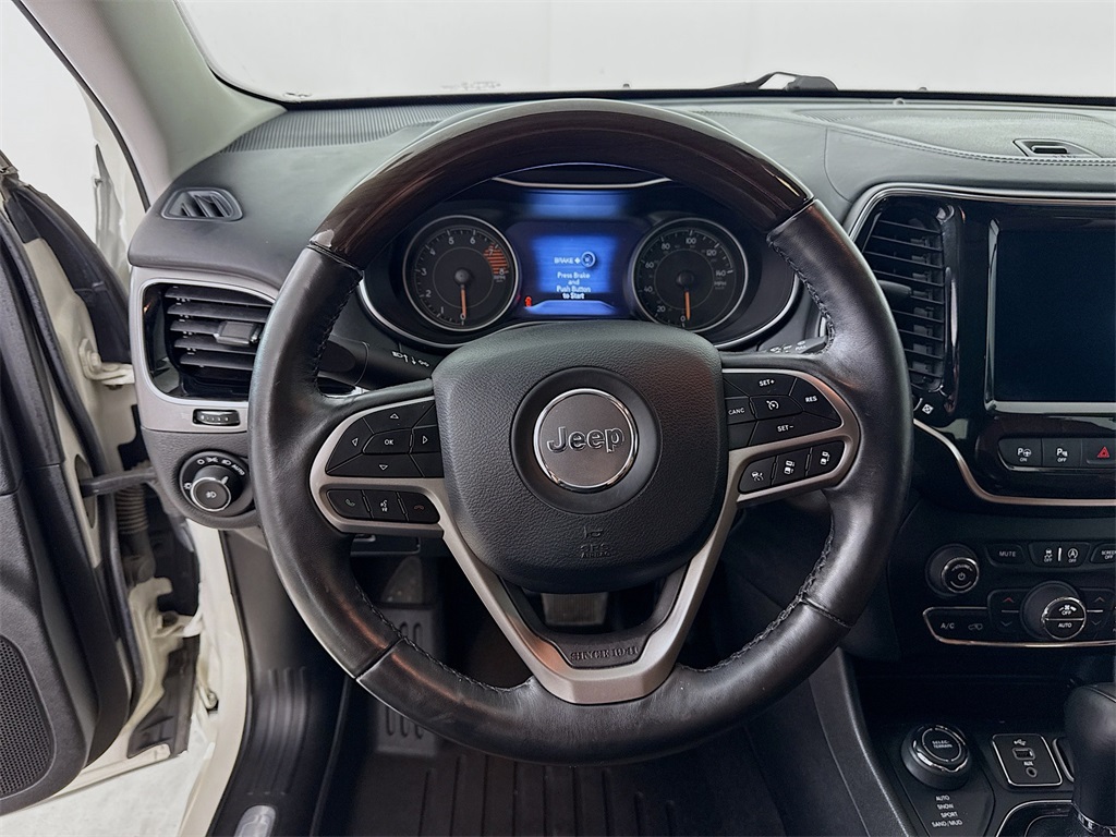 2019 Jeep Cherokee Overland photo 12