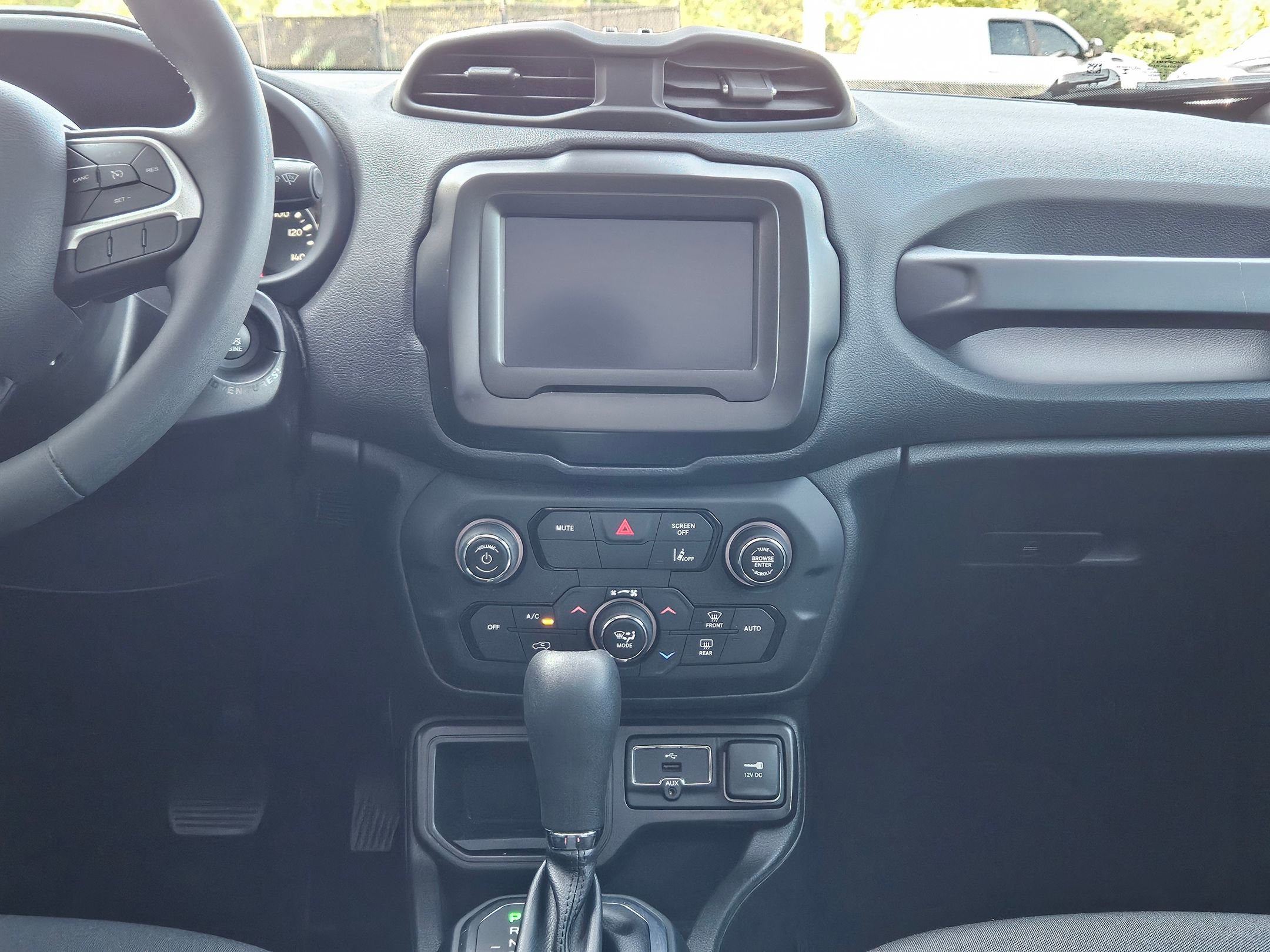 2021 Jeep Renegade Latitude photo 3