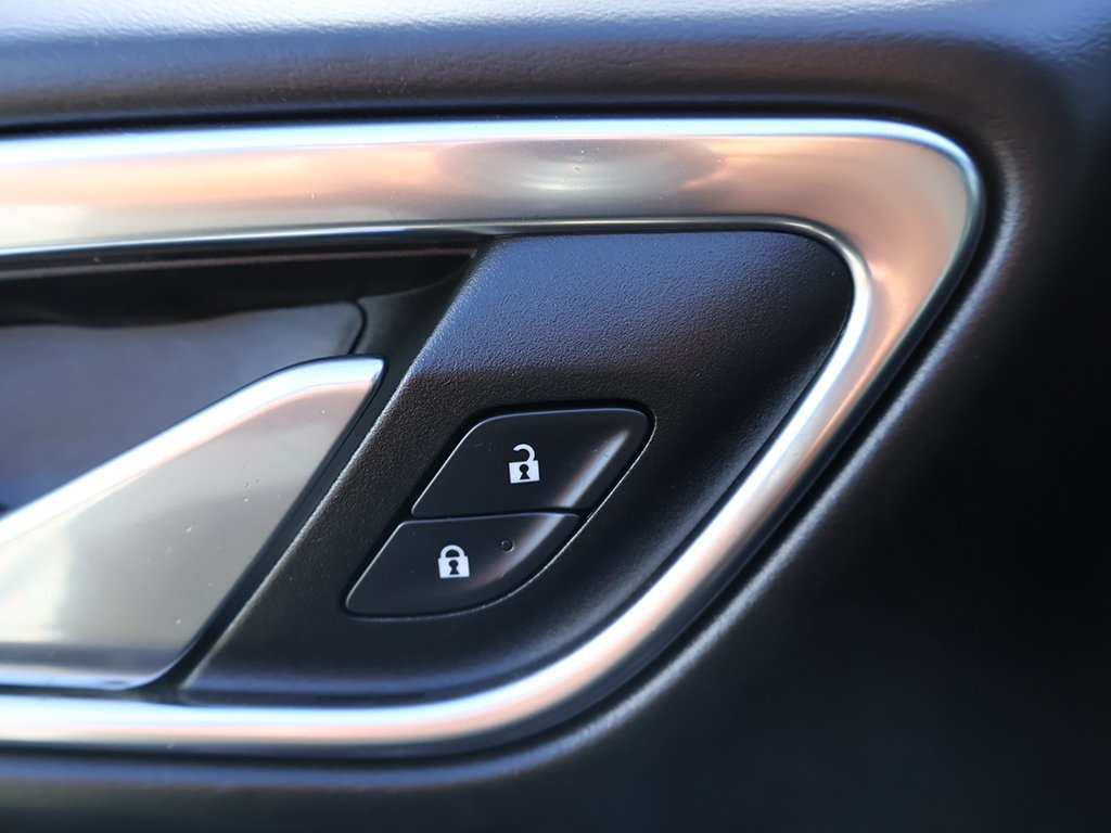 2023 Chevrolet Suburban Z71 photo 42
