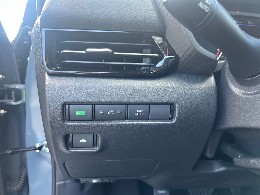 2025 Nissan Sentra SR photo 30