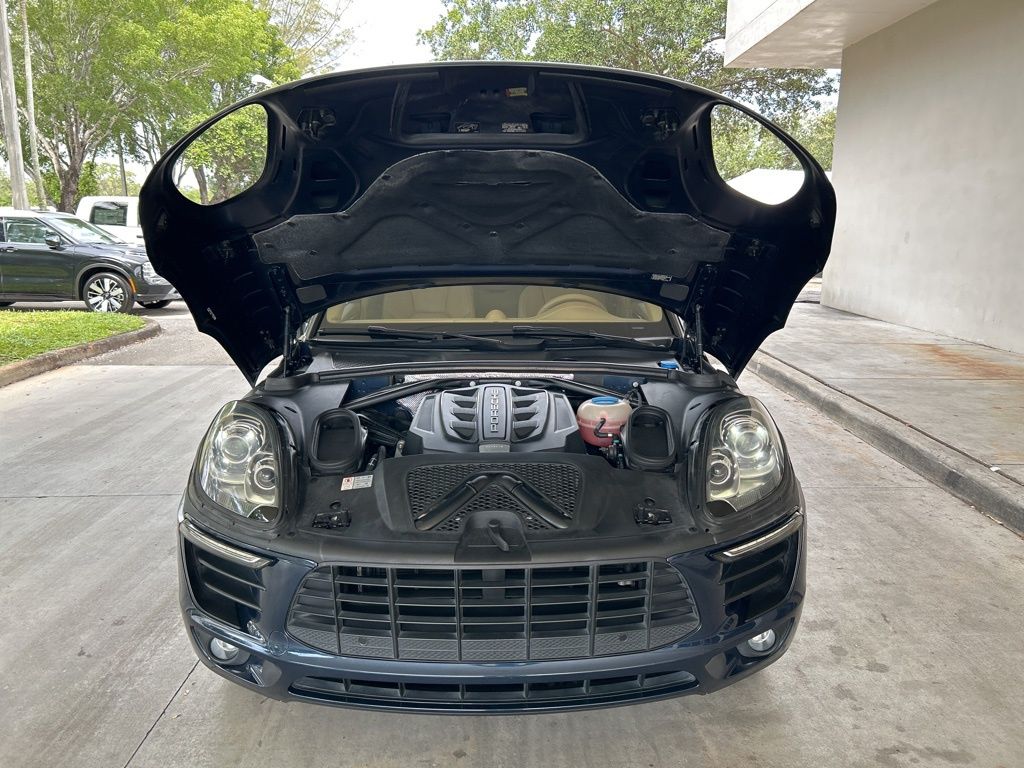 2015 Porsche Macan S photo 11