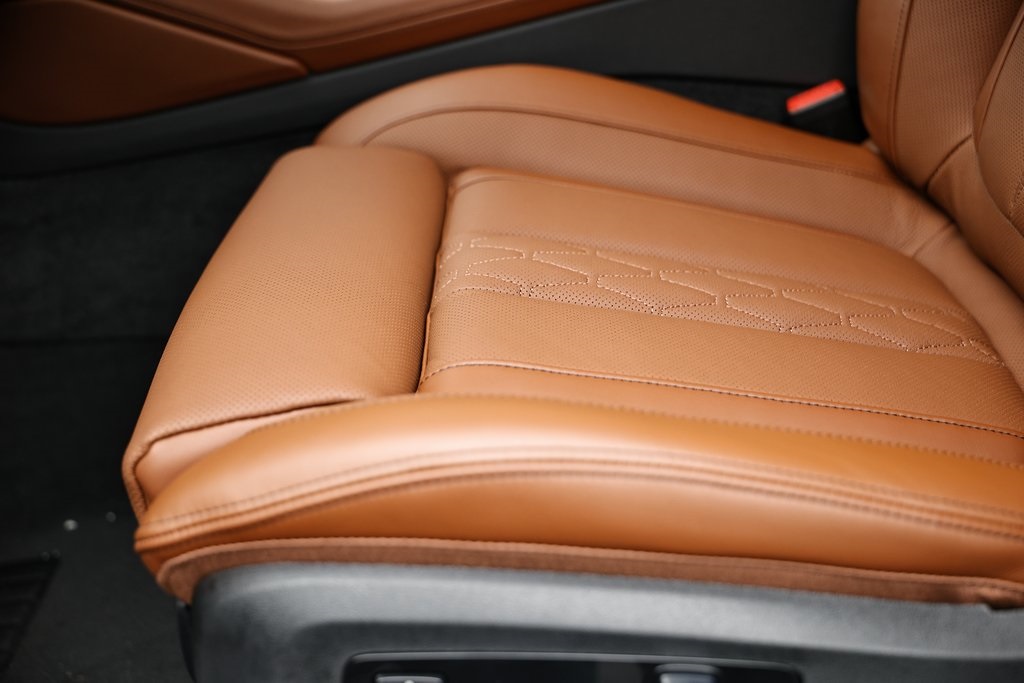 2026 Bmw X6 M photo 23