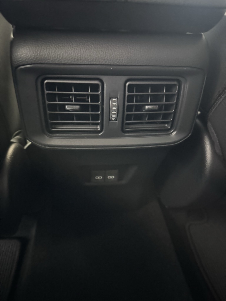 2025 Toyota RAV4 XLE Premium photo 28