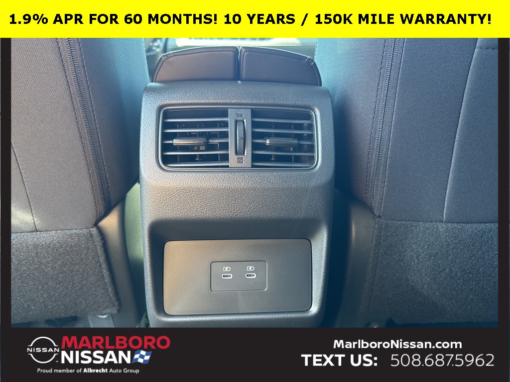 2026 Nissan Rogue SV photo 17