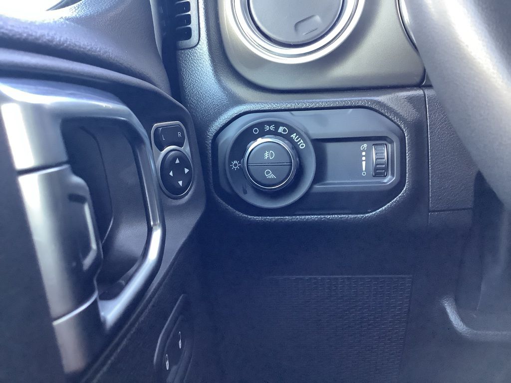2023 Jeep Gladiator Overland photo 12