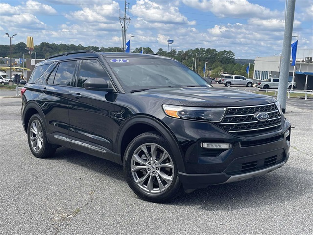 2022 Ford Explorer XLT photo 2