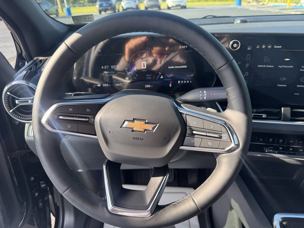 2026 Chevrolet Equinox LT photo 3