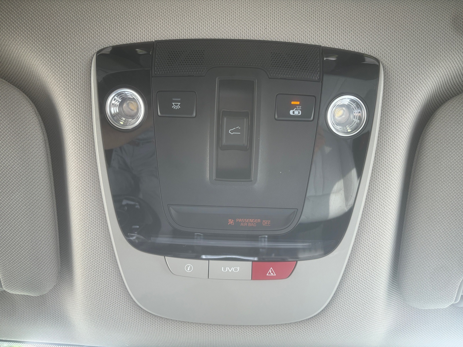 2022 Kia Sorento S photo 25