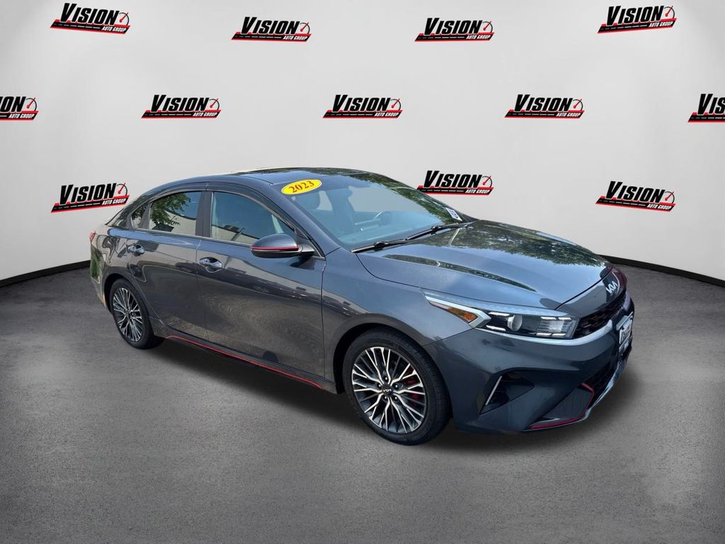 2023 Kia Forte GT-Line photo 3