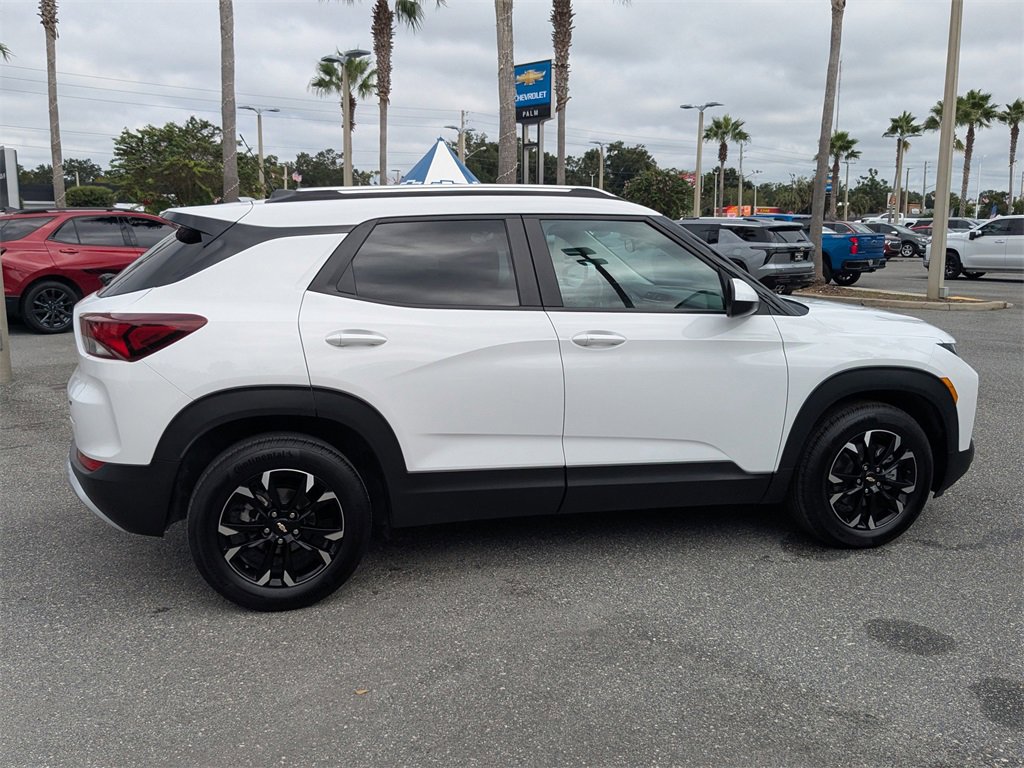 2023 Chevrolet Trailblazer LT photo 2