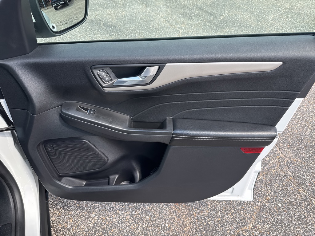 2022 Ford Escape SEL photo 20