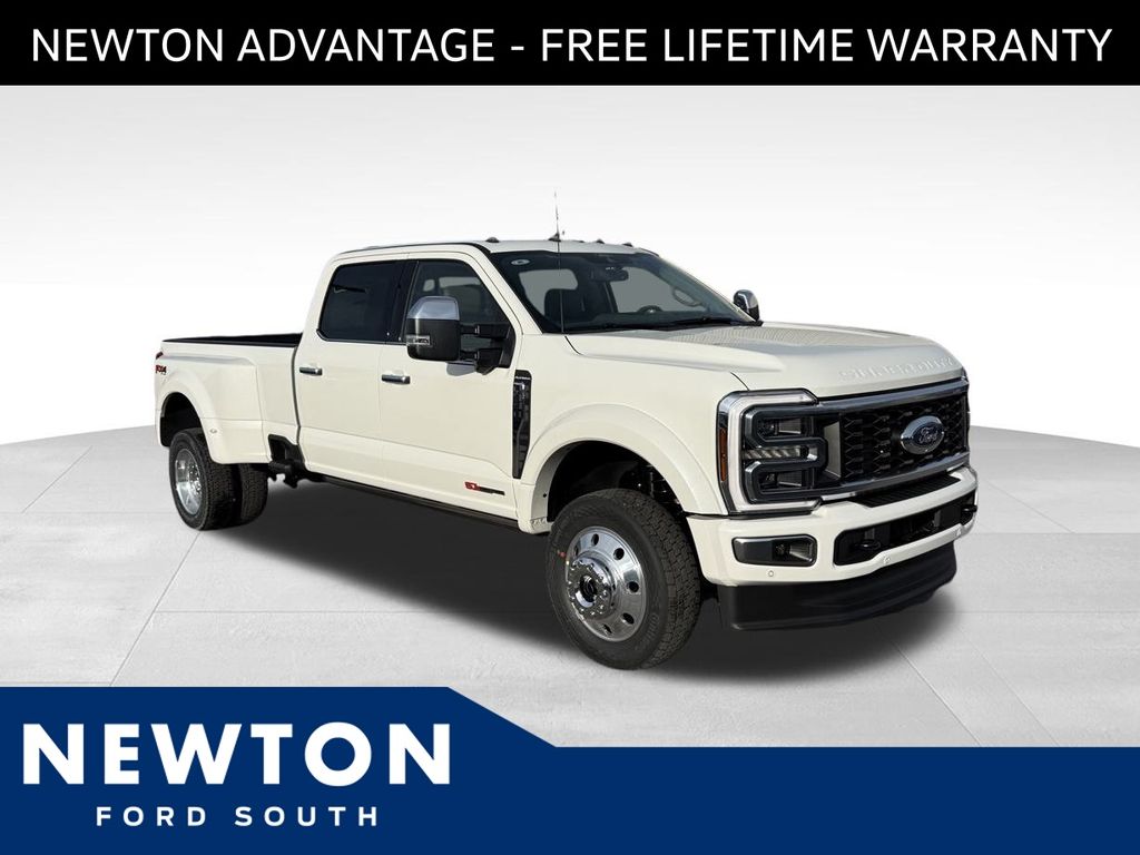 2026 Ford F-450 Super Duty Platinum's photo