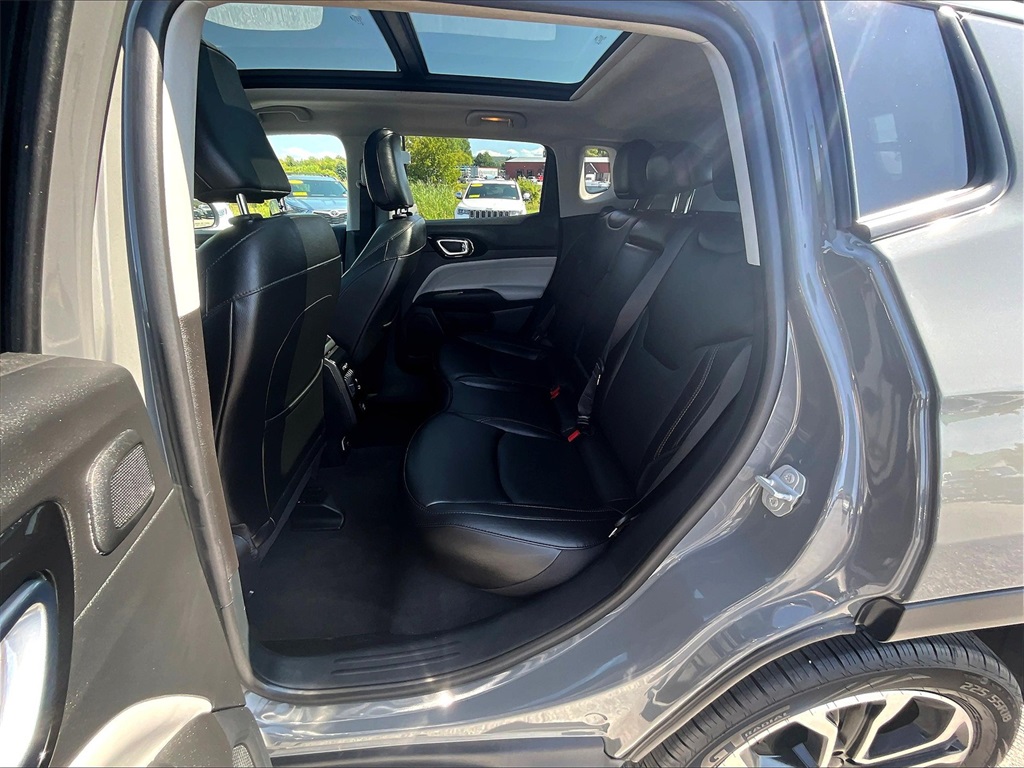 2022 Jeep Compass Limited photo 15